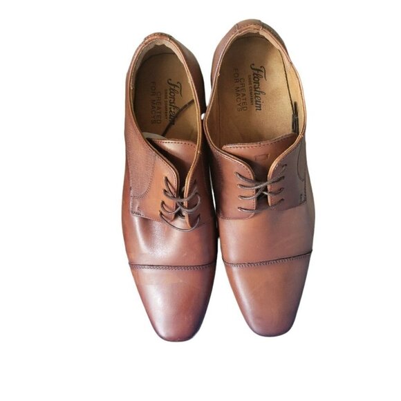 FLORSHEIM Men's Mix-Match Dress Shoes. Left is Size 9. Right is Size 8. **FLAWED - Picture 6 of 12